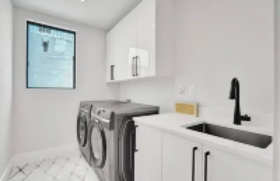 New 4Br w Pool Walk to Las Olas 5Mins to Beach