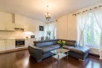 Rezidence Moser Apartments Hotels near Loket Castle