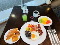 Distinction Te Anau Hotel & Villas - breakfast