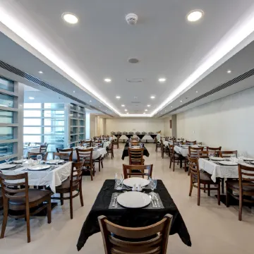 Center Hotel Sharjah Отели рядом с достопримечательностью «Centeral Souq»
