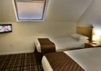 湯加戴爾飯店 Skye and Lochalsh Archive Centre附近的飯店