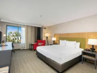 Country Inn & Suites by Radisson, San Diego North, CA Hotels near Green Flash Brewery