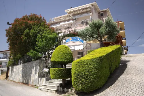 Naias Hotels in Paradisos