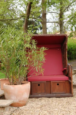 Strohhutmanufaktur Отели рядом с достопримечательностью «Шлос Пилльниц»