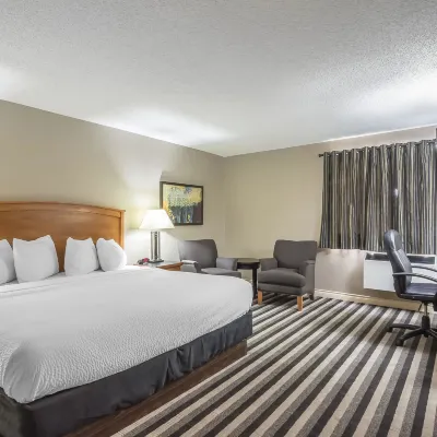 Quality Inn West Edmonton Hotels near Laurier Park