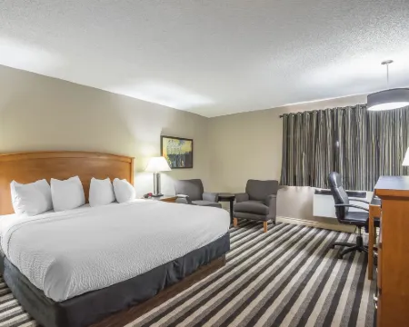 クオリティ イン ウエスト エドモントン エドモントンのホテル