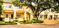 Q on First B&B Hotels near Zoo Lake