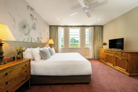 The Russell Hotel Отели рядом с достопримечательностью «Остров Пинчгут»