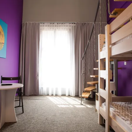 Moon Hostel Poznań Отели рядом с достопримечательностью «Polish Theatre»