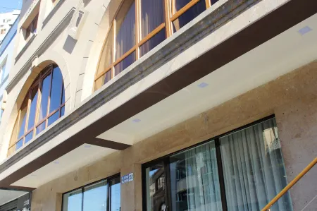 Regard Hotel Отели рядом с достопримечательностью «Площадь Свободы»