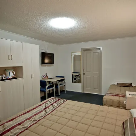 Centrepoint Motor Inn Отели в г. Рокхемптон