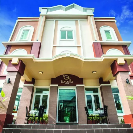 Excella Hotel Отели рядом с достопримечательностью «Площадь Убон»