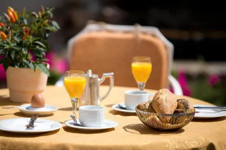 Hotel Zwei Mohren Отели рядом с достопримечательностью «Музей музыкальных инструментов»