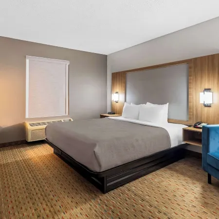 Super 8 by Wyndham Cornelia Hotels in Cornelia