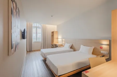 Moov Hotel Porto Centro