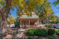 The Silk Pincushion Hotels in Golden