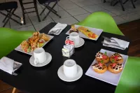 Hotel Diana del Bosque by DOT Urban - sarapan