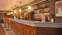 The Strutt Arms Hotel at the Elephant & Peacock - С парковкой