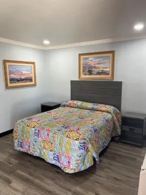Travel Inn Gilroy Hotels near Safeway