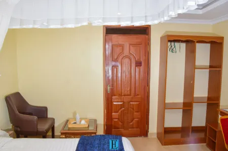 Ebisa Hotel Marsabit Отели в г. Марсабит
