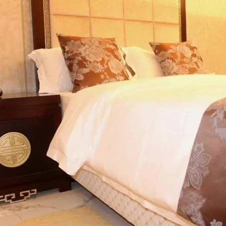 City Hotel