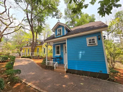 Puprai Tarnnarm Resort Hotels near Wat U Long