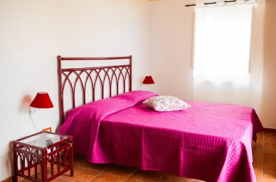 皮特拉的法爾科 帕爾馬-迪蒙泰基亞羅酒店