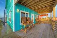 Waterfront w Bay Views, Shared Pool & Boat Dock Marlin Madness by AvantStay