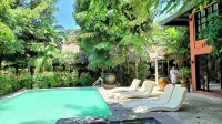 The Henry Resort Boracay - Infinity Pools