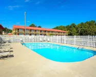 Econo Lodge Petersburg - Fort Lee Hotels in Rives