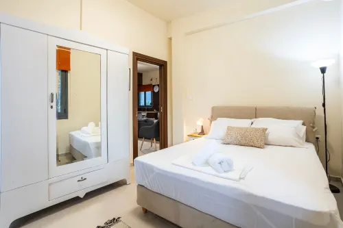 Jeannette's Seaside Getaway - Kalamata Urban Gem