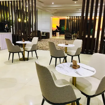 T E L E by Summerset Continental Hotel