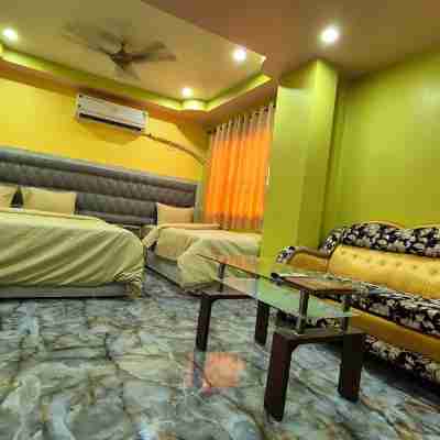 Hotel Mahal and Restaurant Rooms