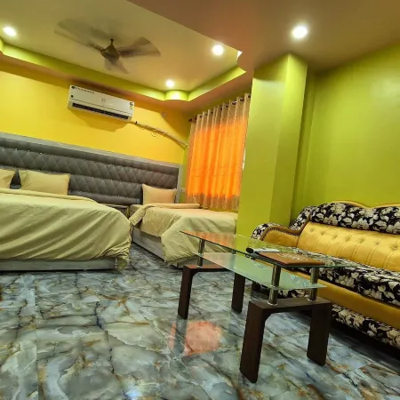 Hotel Mahal and Restaurant