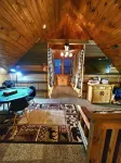 5-star w Pool Cozy Secluded Newly-renovated