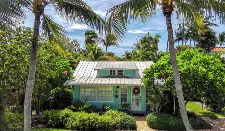 Bahama Breeze Bungalow Отели в г. Уэст-Палм-Бич