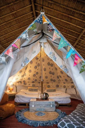 Tuk Tuk Gilhari Noida