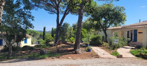 Le Mas du Rouquan - Homestays