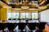 Ngwe Saung Yacht Club & Resort Hotel a Pathein