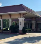 The Grand Hotel Spindletop Hotels in Lumberton