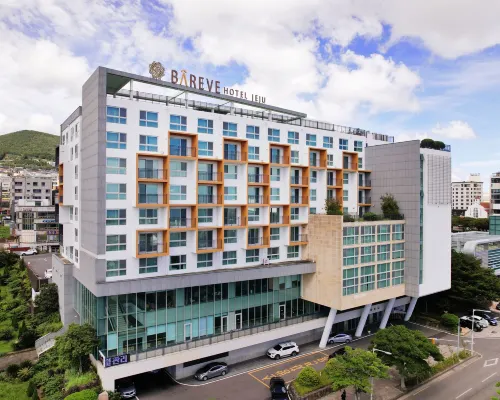 Bareve Hotel Hotels near Munbu Park