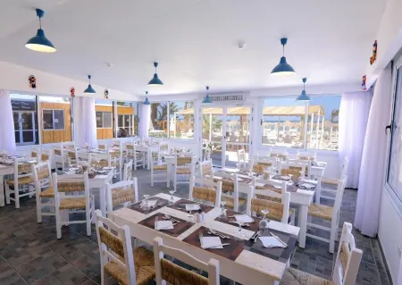 Lagoonie Lodge Hotel Отели в г. Qesm Safaga