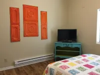 Downtown Cody!!! Spacious Bobbi's Bunkhouse A
