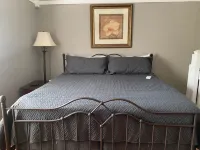 Welcome to Bourbon Oak Smokehouse, in the heart of Bardstown, KY