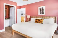 7 Mins to the Beach! Fire Pit, BBQ, Games, Fully Equipped Kitchen & Beach Gear Hotels in der Nähe von Colonial Beach