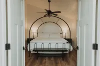 Beautiful High End Get Away Home- Visit Lassen National Park & Whiskeytown Lake