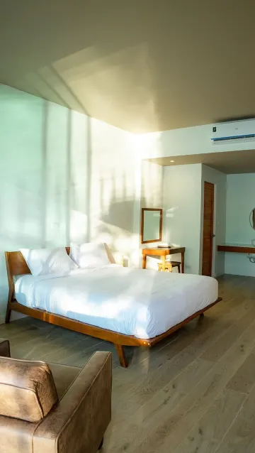 ห้องดีลักซ์เตียงคิงไซส์พร้อมวิวทะเลสาบ