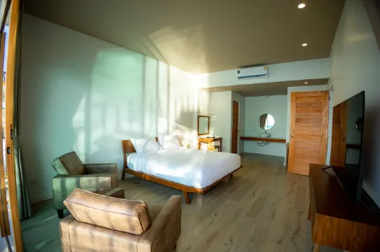 ห้องดีลักซ์เตียงคิงไซส์พร้อมวิวทะเลสาบ