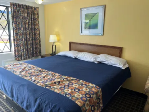 712 Inn Hotels near Murray Law Offices, PA