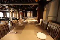 더 라티튜드 럭셔리